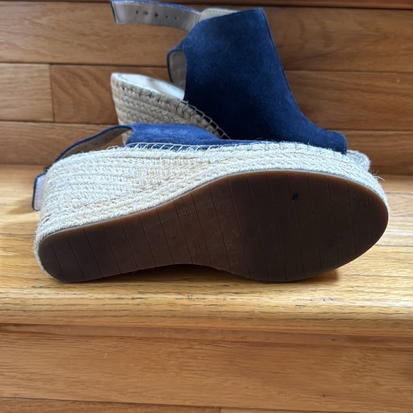 Kenneth Cole Navy Suede Open Toes Espadrille Size 7M - Picture 6 of 7